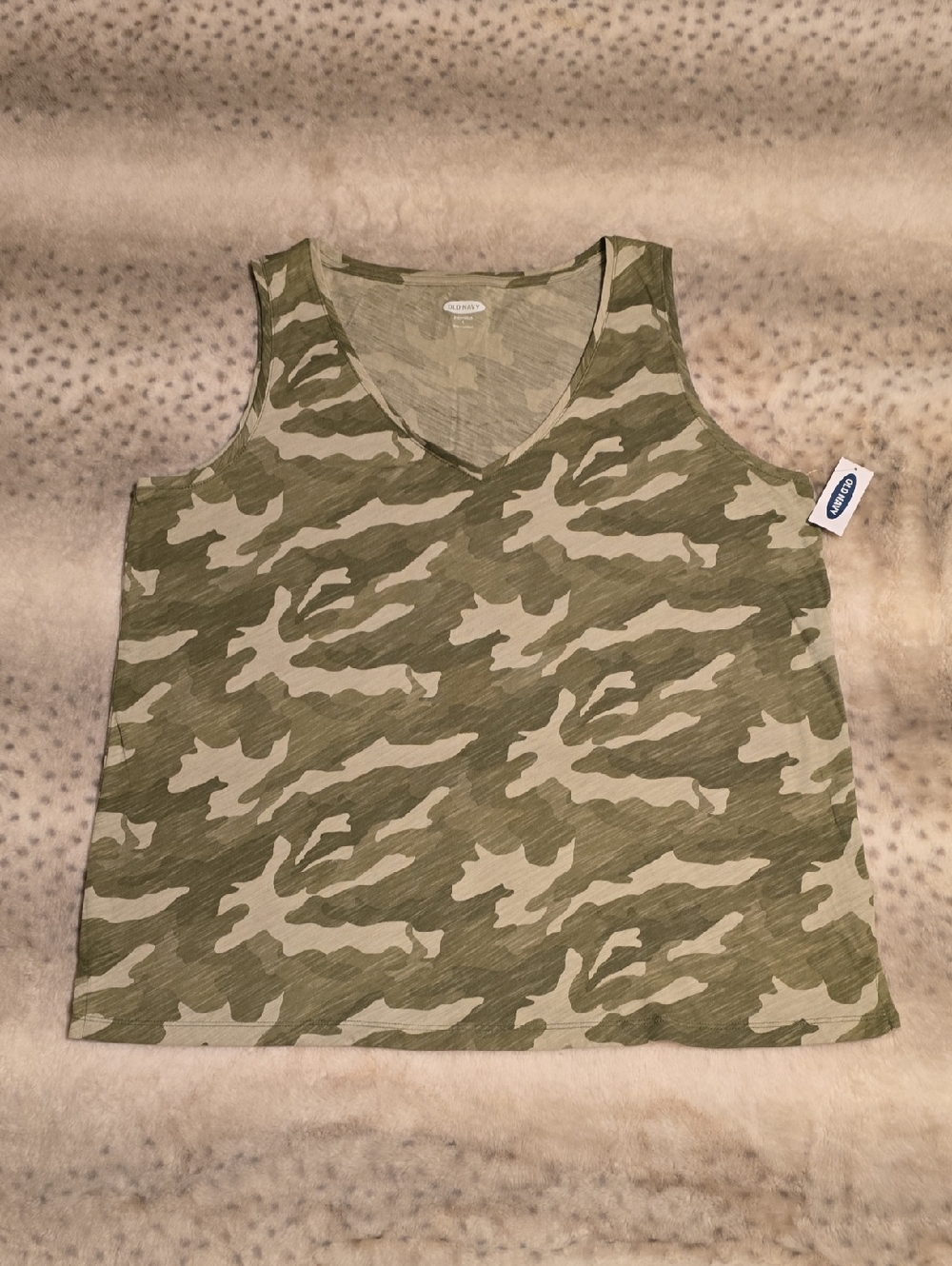 Old Navy Camo V-Neck Tank Top - L